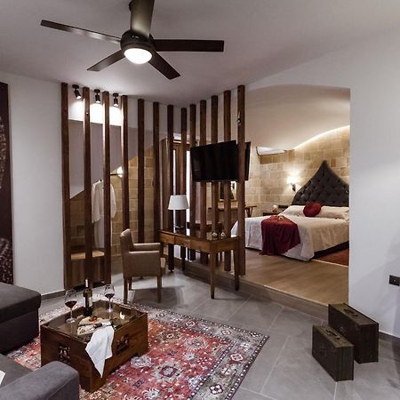 Utopia Luxury Suites - Old Town Rhodes City 外观 照片