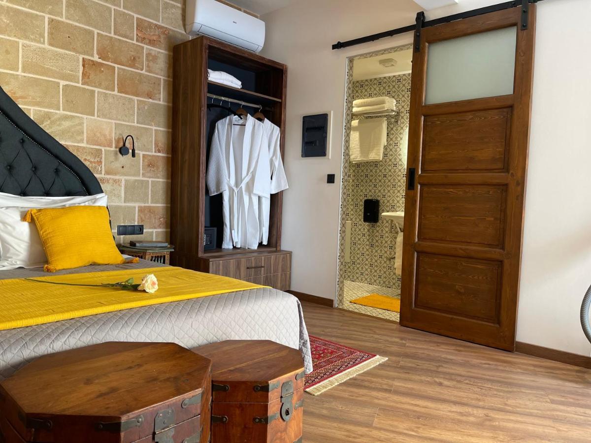 Utopia Luxury Suites - Old Town Rhodes City 外观 照片
