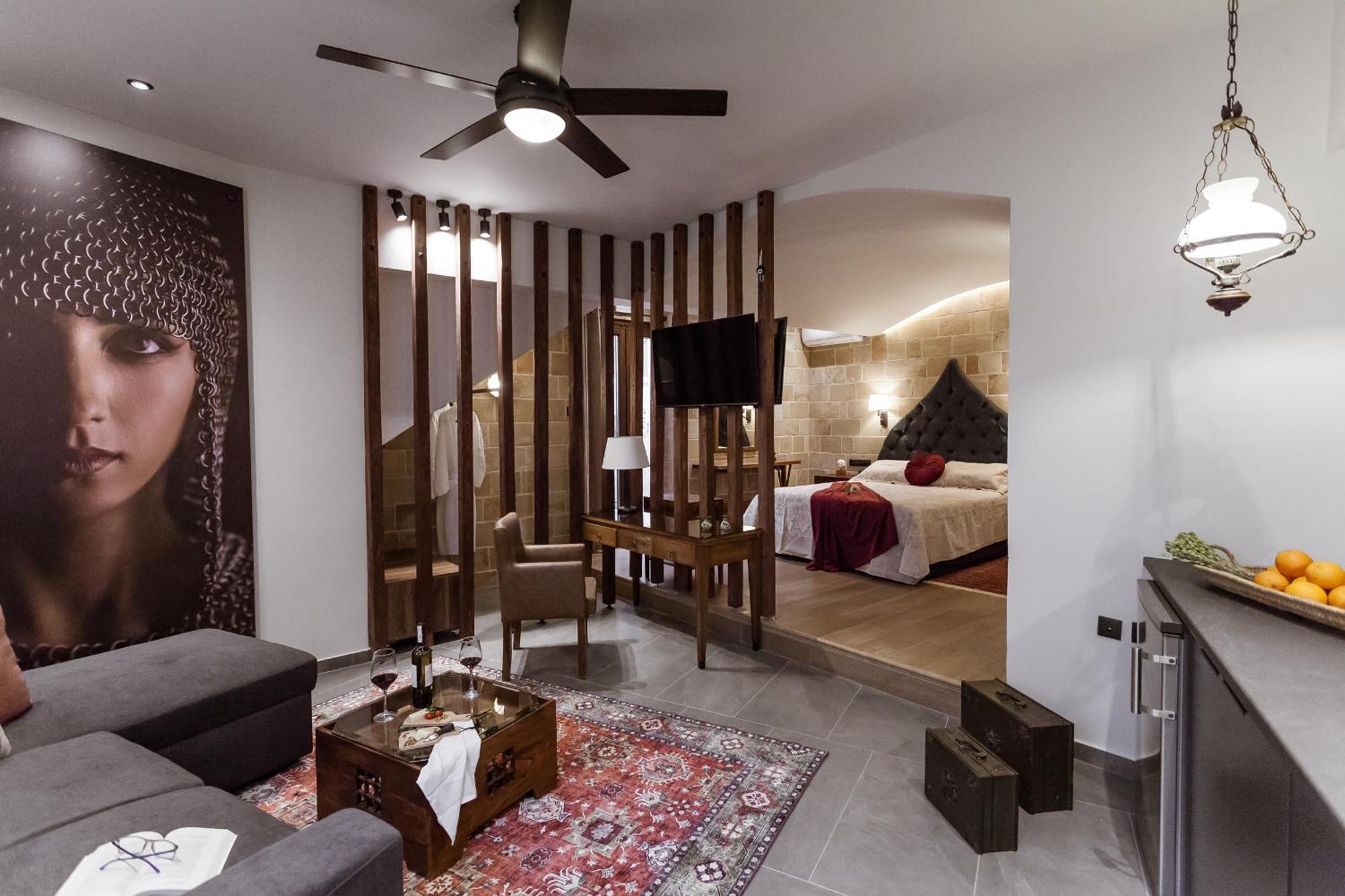 Utopia Luxury Suites - Old Town Rhodes City 外观 照片