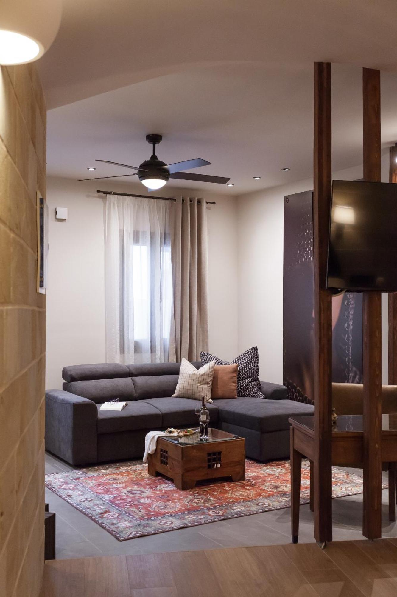 Utopia Luxury Suites - Old Town Rhodes City 外观 照片