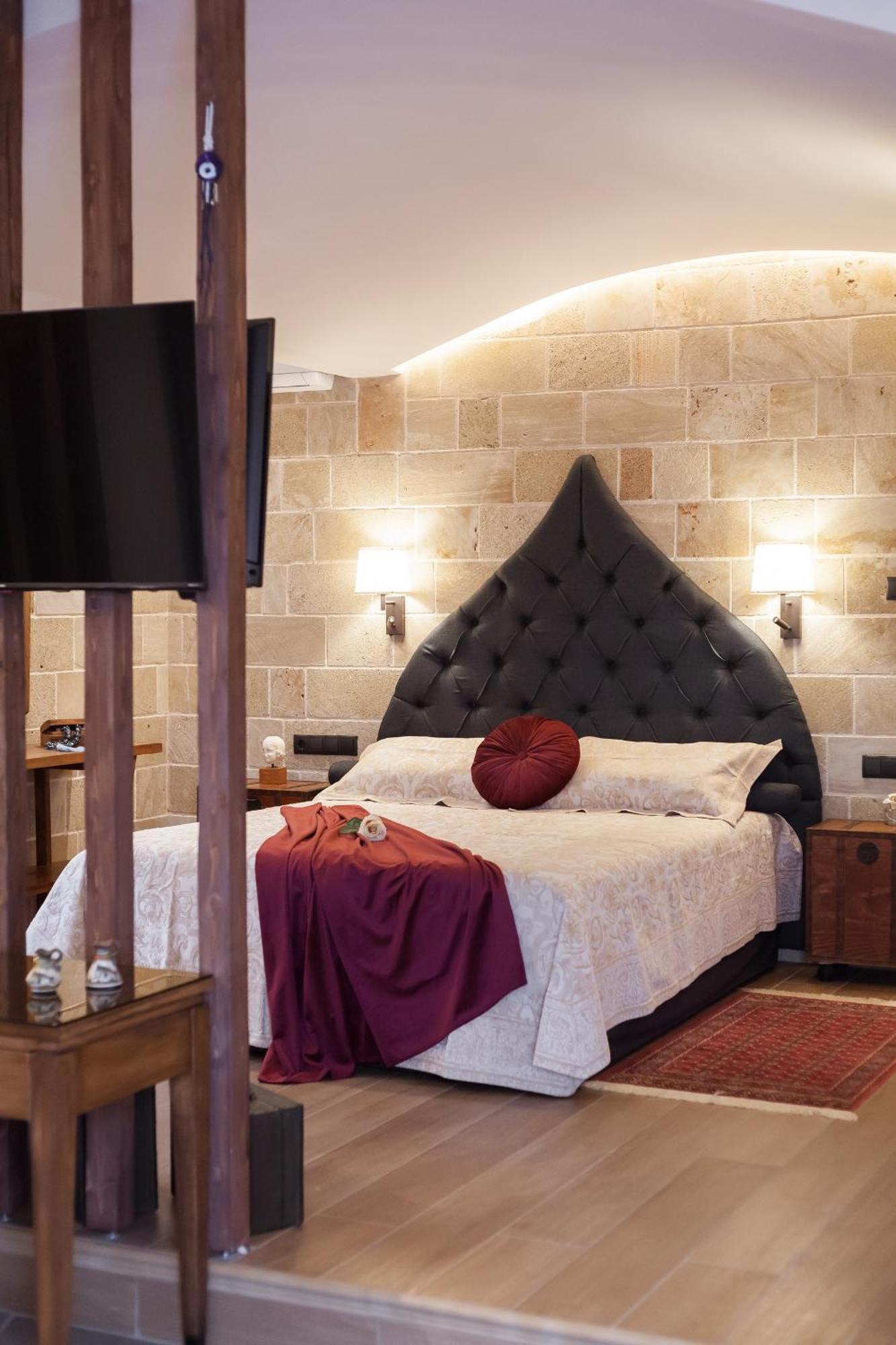 Utopia Luxury Suites - Old Town Rhodes City 外观 照片