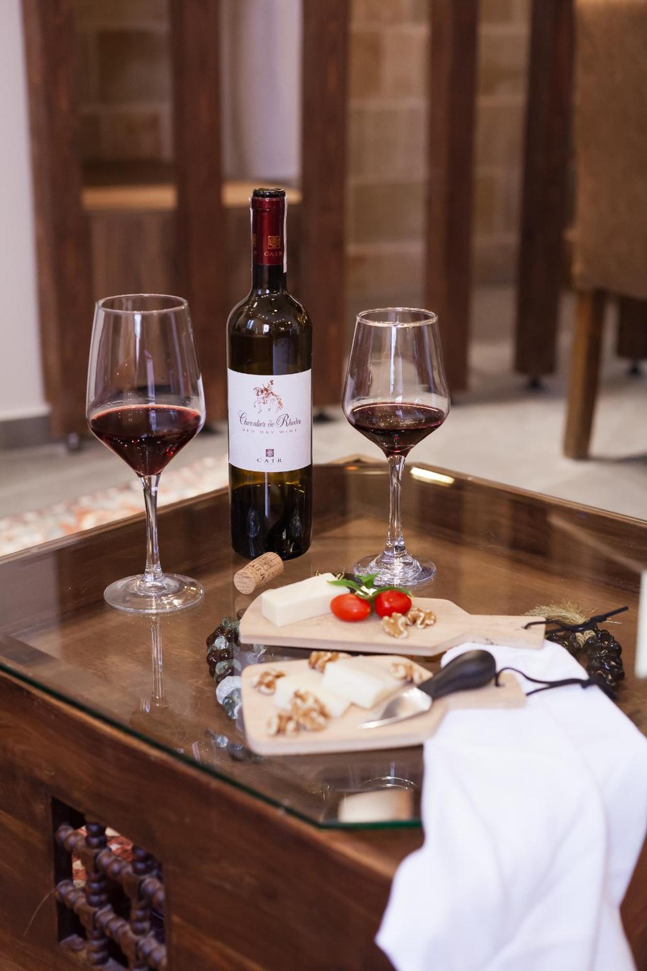 Utopia Luxury Suites - Old Town Rhodes City 外观 照片
