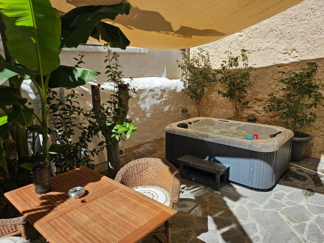 Utopia Luxury Suites - Old Town Rhodes City 外观 照片