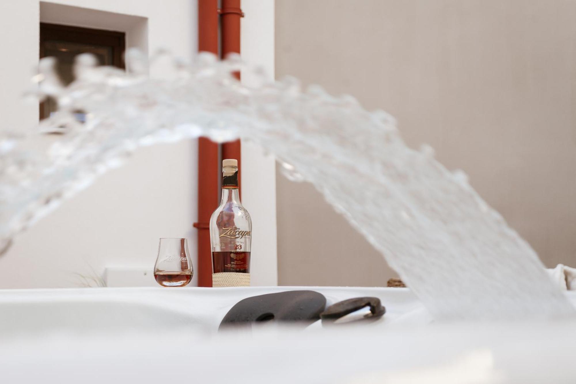 Utopia Luxury Suites - Old Town Rhodes City 外观 照片