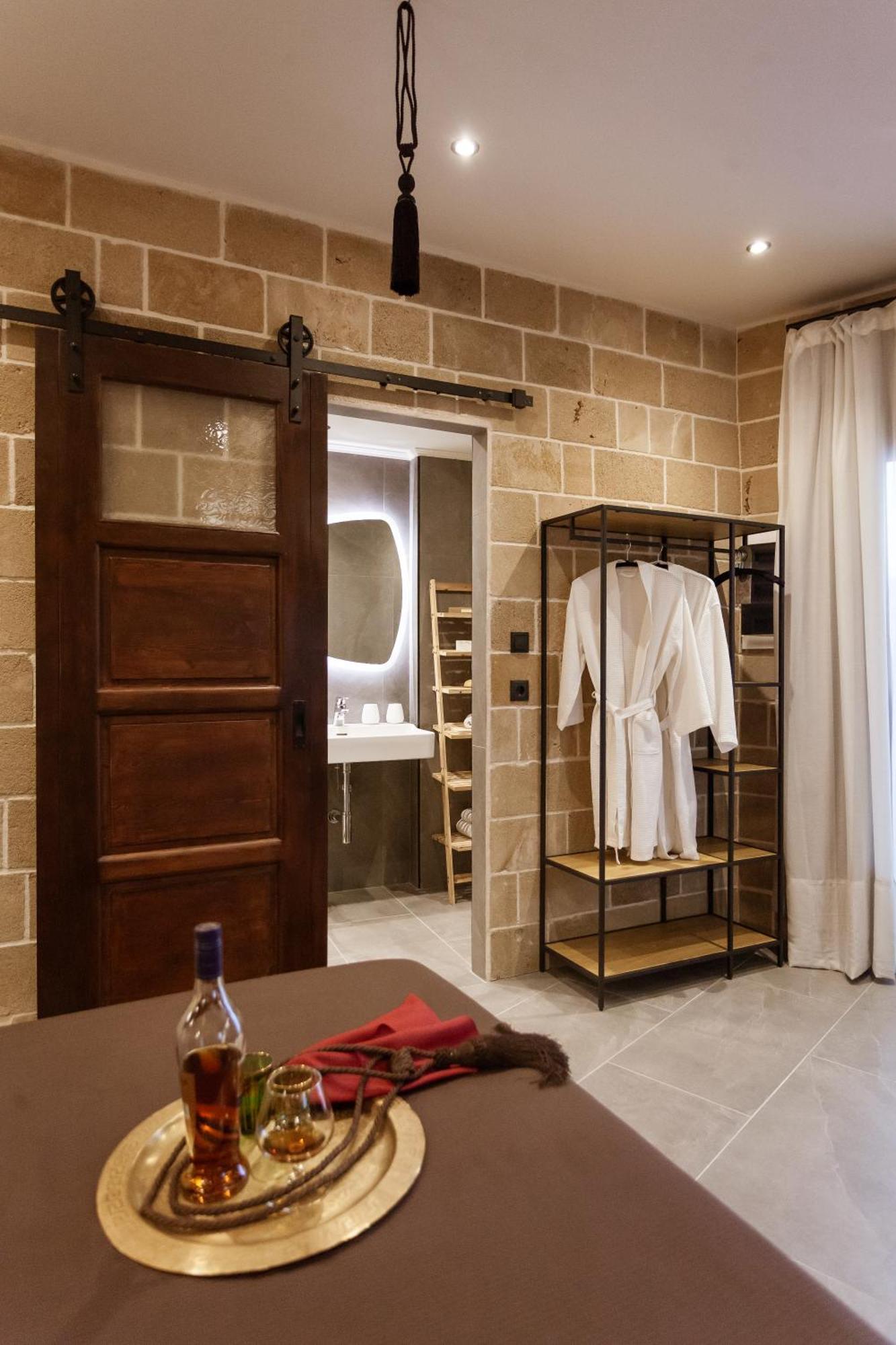 Utopia Luxury Suites - Old Town Rhodes City 外观 照片