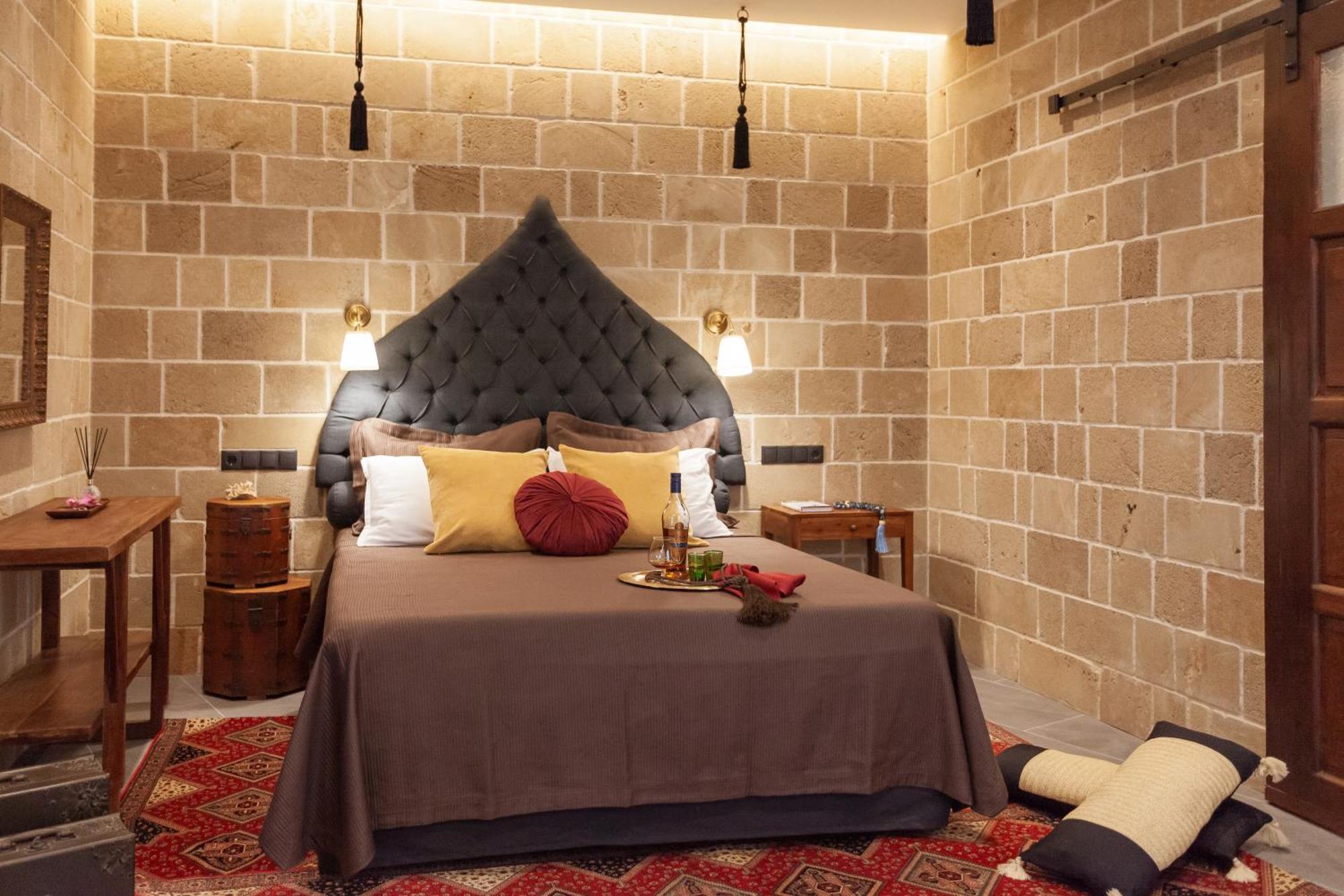Utopia Luxury Suites - Old Town Rhodes City 外观 照片