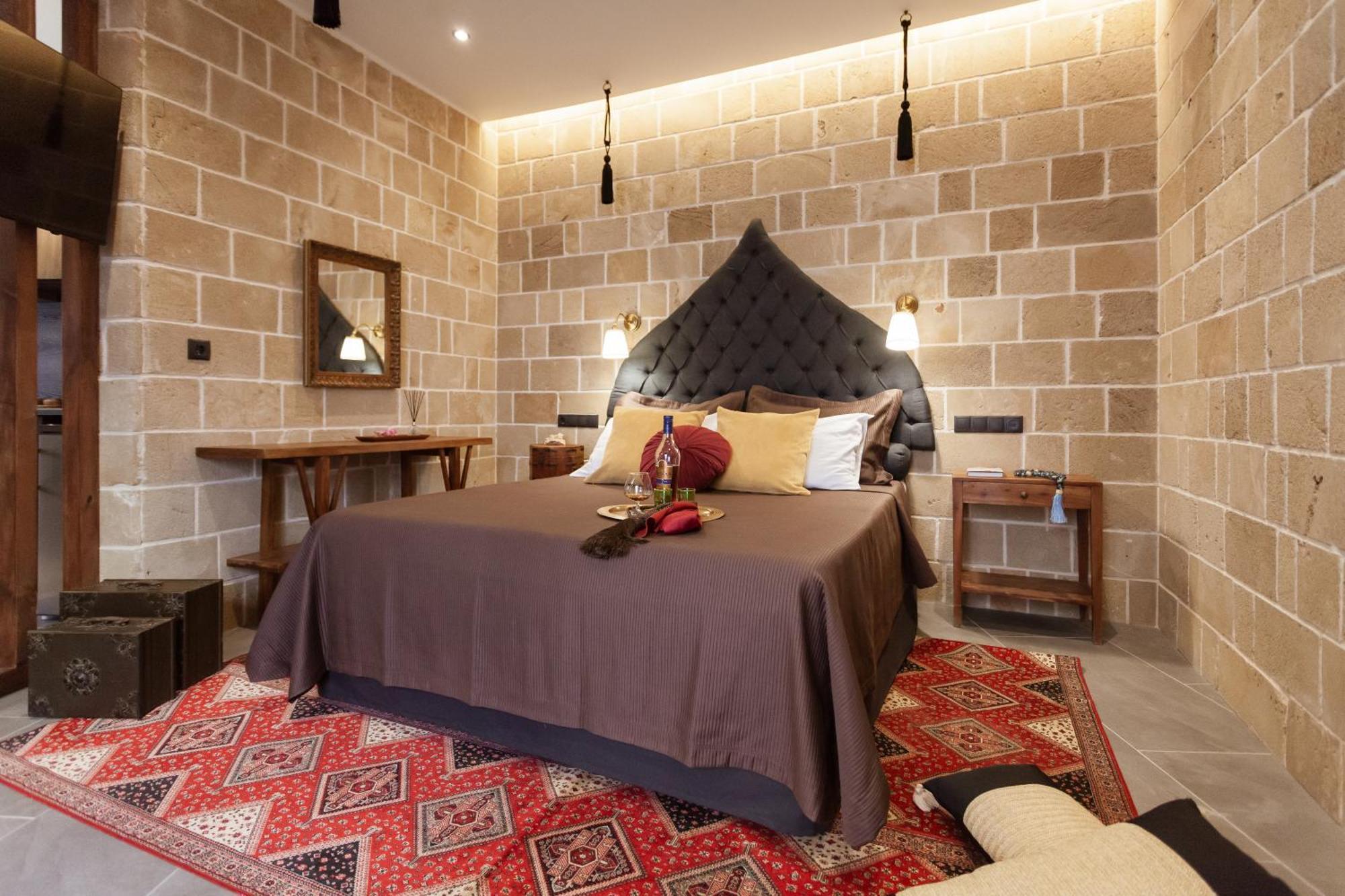Utopia Luxury Suites - Old Town Rhodes City 外观 照片
