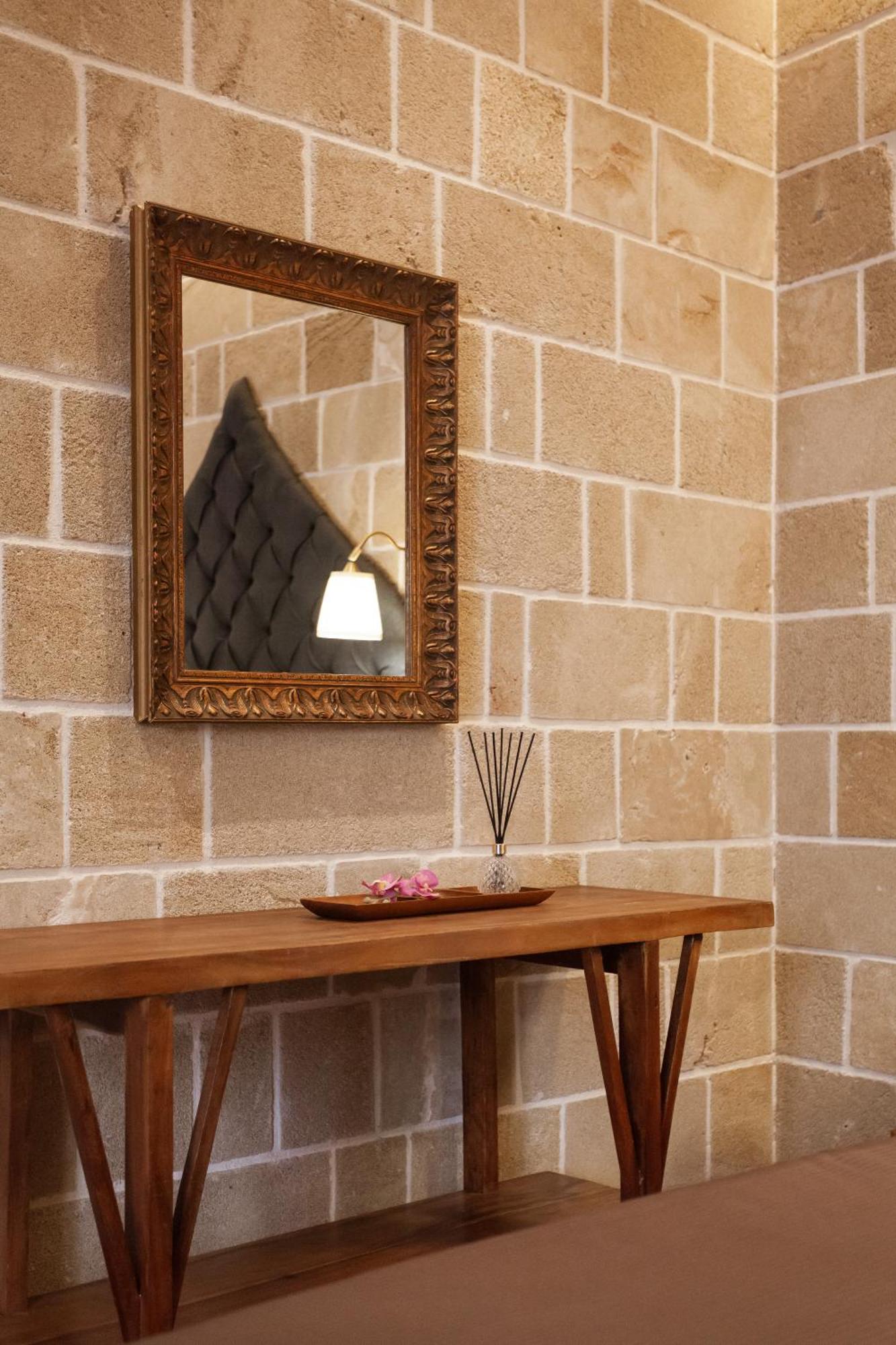 Utopia Luxury Suites - Old Town Rhodes City 外观 照片