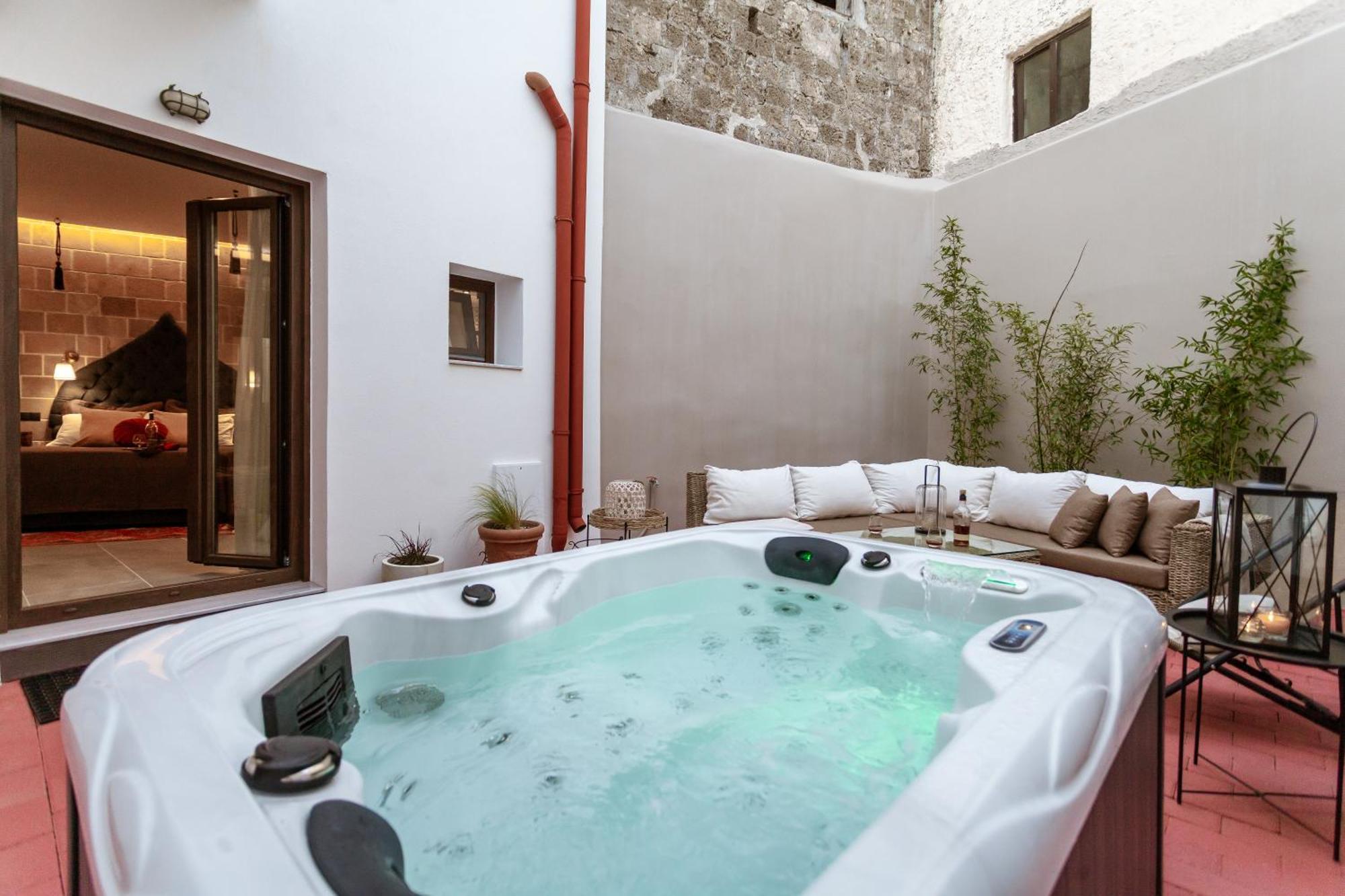 Utopia Luxury Suites - Old Town Rhodes City 外观 照片